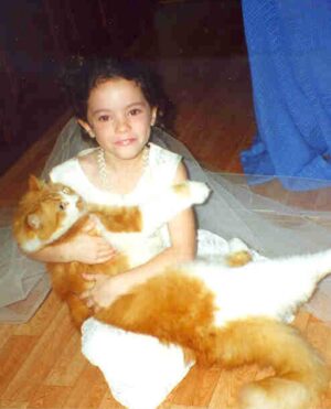 Freya Tingley Instagram - Secret lyf3 of🐱s

Trigger warning: photos contain content of cats being tortured… with love.