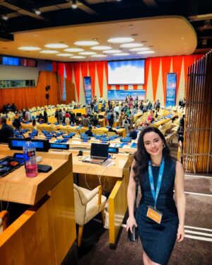 Freya Tingley Instagram - It’s been an honour to be selected to participate as a youth delegate and Australian representative for the 17th annual @youthforhumanrightsint summit held at the @unitednations in NYC, celebrating the 75th anniversary of the Universal Declaration of Human Rights!

I am humbled to have met so many powerful and incredible people over the past few days and I look forward to working with them to make human rights a global reality! 🌏