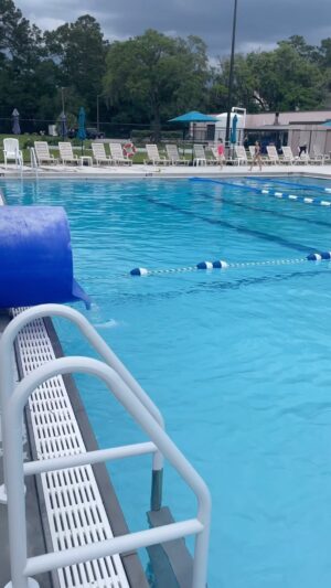 Friedman Twinkies Instagram - Seffi has mastered the slide at 4 years old! #waterslide #swimmer #swimming #swim #childswimmer #slide #summer