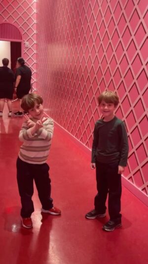 Friedman Twinkies Instagram - We play hard and then work! Did you know that NY has a @museumoficecream ? #icecream #icecreamlover #lovinglife #childactor