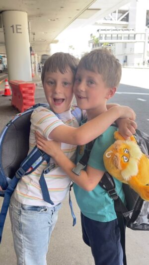 Friedman Twinkies Instagram - The twin bond is real! #twinning #twinsies #twinsofinstagram #twins #twinbond