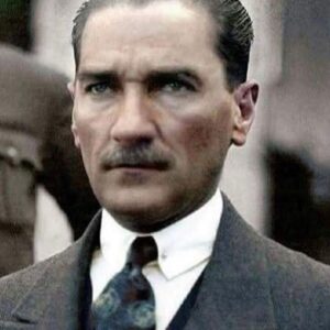 Fuat Güner Instagram - Egemenliğimizin teminatı olan cumhuriyetimizin 98. yılını coşkuyla kutlarken, ulu önderimiz Mustafa Kemal Atatürk’ü, yol arkadaşlarını ve tüm şehitlerimizi,saygı,sevgi, hasret ve minnetle anıyoruz.
Yaşasın Cumhuriyet