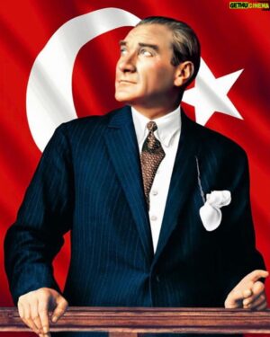 Fuat Güner Instagram - Atam, bugün senin bize emanet ettiğin Cumhuriyet’imizin 100. yılını kutlamanın mutluluğu içinde, seni saygı sevgi ve hasretle anıyoruz.
Lâik demokratik bağımsız Türkiye Cumhuriyeti’ni yaşatmak boynumuzun borcudur.
Senin gösterdiğin yolda, sonsuza kadar tek yol Cumhuriyet 🇹🇷