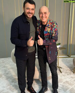 Fuat Güner Instagram - Aramızda Müzik Var için Bakü’de Emin ve grubu ile 2 şarkılık performans sergiledik, çok keyifli bir sohbet yaptık, İstanbul’da buluşmak üzere sözleştik
Sevgili Emin bu buluşma için çok teşekkür ederim, sağlık ve sevgiyle kal @eminofficial 

#aramizdamuzikvar #theresmusicbetweenus #baku