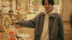 Fuju Kamio Instagram - 先日、ロクシタンさんで
クリスマスギフト選びをしました！
ギフト選びは初めてだったので
好きな香りや、かわいいものがたくさんあって　
めちゃくちゃ迷いましたが
いいギフトが選べたのではないでしょうか。
誰に何を選んだのか、
皆さんぜひ動画を見てみてください！

#ロクシタン　
#今年はみんなサンタクロース
#クリスマスギフト
#動画のURLはTwitterに載せてます