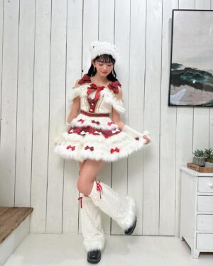 Fuka Kumazawa Instagram - - ̗̀🎄𝙈𝙀𝙍𝙍𝙔 𝘾𝙃𝙍𝙄𝙎𝙏𝙈𝘼𝙎‪‪🎅🏻𓈒𓂂𓏸

今年も1年で1番大好きな日！
わくわくしちゃう！街もきらきらしててかわいい、、！
今年もしっかりサンタさんきました🎅🏻❤︎