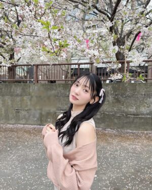 Fuka Kumazawa Instagram - 桜散る前に見に行けたよ🌸
葉桜になってて綺麗だったーー！

皆もお花見出来たー？