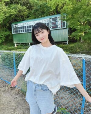 Fuka Kumazawa Instagram - 大好きな夏海さんプロデュース
@roin_official  のお洋服！🎀

後ろの首元に刺繍が入ってるのが可愛すぎてお気に入り🫶🏻🩵