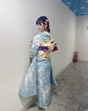 Fuka Kumazawa Instagram - イベントにて可愛い振袖着させて頂きました！👘 ❤︎

淡い水色がとっても素敵な色味で首元はピンクで可愛らしく！帯締めなどは華やかな振袖でした！

小さい頃から水色がいちばん好きなので一目惚れ🩵🫶🏻

#ふりふ #三松