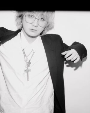 Fukase Instagram - albumをつくってる。Nakajinは籠って朝までつくってる。さおりちゃんはねじねじ作っている。俺はフラフラチャラチャラしながら作ってる。10年経っても何も変わってない。