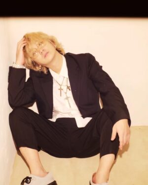 Fukase Instagram - albumをつくってる。Nakajinは籠って朝までつくってる。さおりちゃんはねじねじ作っている。俺はフラフラチャラチャラしながら作ってる。10年経っても何も変わってない。