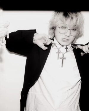 Fukase Instagram - albumをつくってる。Nakajinは籠って朝までつくってる。さおりちゃんはねじねじ作っている。俺はフラフラチャラチャラしながら作ってる。10年経っても何も変わってない。