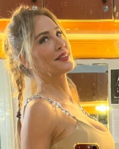 Actress Fulden Akyürek HD Instagram Photos and Wallpapers January 2024