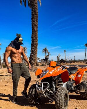 Gabano Manenc Instagram - Rien de mieux qu’une balade en Quad pour profiter du magnifique paysage Marocain !!! 🤩🇲🇦