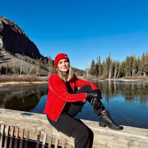 Gabi Spaciari Instagram - “The mountains are calling and I must go.”

#mammoth #mammothlakes #ski #skiresort #california #winter #snow