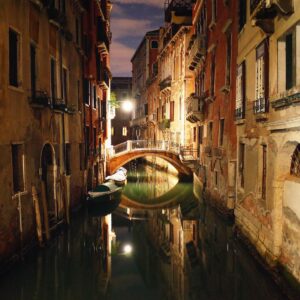 Gabriel Basso Instagram - Venice canals at 0245