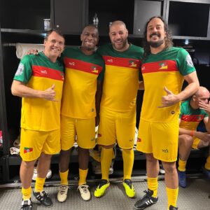 Gabriel, O Pensador Instagram - Jogando junto, coração na ponta da chuteira, e no lugar do escudo uma bandeira. O Rio Grande do Sul vai virar esse jogo 💚❤️💛