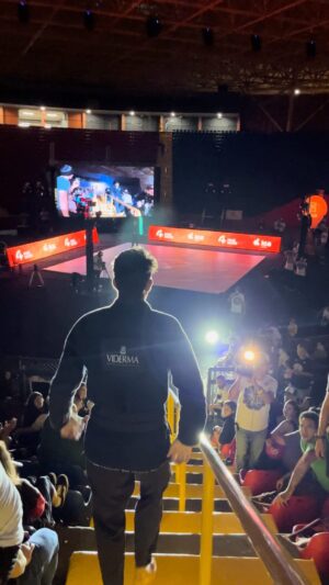 Gabriel Souza Instagram - @nalutacontraocancerlondrina foi incrível, e cada real arrecadado pelas vendas do evento foram destinados à @ongviver , que dá suporte a crianças com câncer.

Tem vezes que parece que tudo vai dar errado, vim sofrendo uma série de lesões que me impediram de fazer um preparo adequado.

Mas com a ajuda da @wavequiropraxia consegui recuperar da melhor forma possível e comparecer neste grande show. 🙏🏼
.
.
.
#jiujitsu #lutador #luta #jiujitsulifestyle