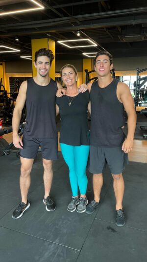 Gabriel Souza Instagram - Quem mais fica com vergonha de fazer treinos específicos na academia? 😂

Alguns dos trabalhos que fiz/faço com o objetivo de desenvolver habilidades específicas para o MMA.

.
.
.
.
.
.
#mma #luta #lutador #jiujitsu #academia