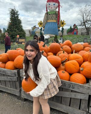 Gabriella Belpre Instagram - Spending my 29th birthday sacrificing pumpkins to Our Raggedy Anne Overlord.

Hail Raggedy Anne
Long Live Raggedy Anne