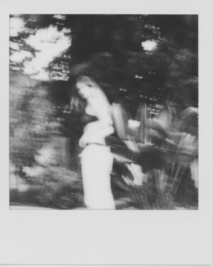 Gabrielle Haugh Instagram - Blurry moments with @julianunganostudio