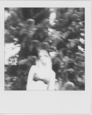 Gabrielle Haugh Instagram - Blurry moments with @julianunganostudio