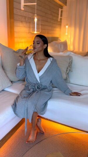 Gabrielle Walsh Instagram - 🥂🩵✨#FBF @americanblackfilmfestival 

Styled by: @estyl0 
Make up: @juanantoniomakeup 
Hair: @zarahair1 

 #NBCFound #ABFF #Miami