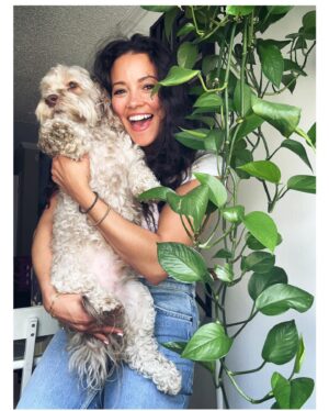 Gabrielle Walsh Instagram - Three quick ways to get connected to Source…

1. Gratitude

2. Kindness 

3.Laughter 

🙏🏽🤍☺️