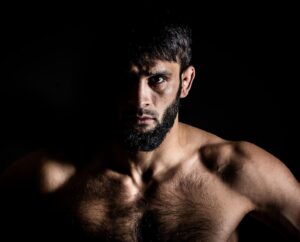 Gadzhi Rabadanov Instagram - 2 дня до возвращения в клетку @bellatormma 👊🏻