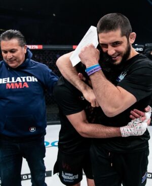 Gadzhi Rabadanov Instagram - С самого начала рядом 🫂 
@islam_makhachev  сегодня твой день брат мой