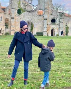 Gaëlle Pietri Instagram - 🎂 12 Janvier 2016 🎂
❤️❤️❤️❤️ 8 ANS ❤️❤️❤️❤️ Ton Amour, ta Force et ta Résilience me portent et me guident. 
Ton Humour et ton Intelligence m’inspirent. 
Chaque jour. 
Je t’aime plus que tout Orso !!!
