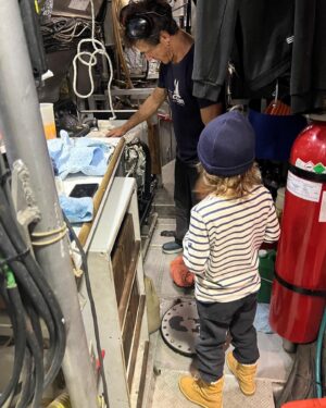 Gaëlle Pietri Instagram - Notre avenir dépend de l’Océan et quel que soit l’endroit où nous vivons sur cette planète, nous avons tous une bonne raison de comprendre et de protéger l’Océan. 

  Il y a 2 jours et pour la 2ème année consécutive j’ai eu l’honneur d’assister au gala pour l’Océan de la @fondationtaraocean 
Nous étions encore plus nombreux à les soutenir avec la présence exceptionnelle de Thomas Pesquet @thom_astro 
Merci à @trouble9192 et @agnesb_officiel pour leur engagement.
Et une manière de revenir sur notre expédition à bord de la goélette Tara il y a un an… 🌊 

https://fondationtaraocean.org/qui-sommes-nous/fondation/