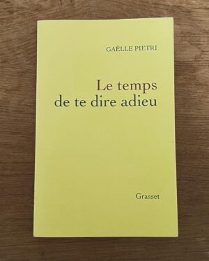 Gaëlle Pietri Instagram - 𝑳𝒆 𝒕𝒆𝒎𝒑𝒔 𝒅𝒆 𝒕𝒆 𝒅𝒊𝒓𝒆 𝒂𝒅𝒊𝒆𝒖 @editionsgrasset sort en librairie demain 26 Avril

📷 Jean-François Paga