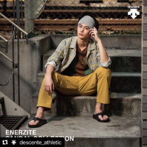Gaku Oshida Instagram - .
DESCENTEサンダル発売開始したようです〜！
チェックしてみてください！

【ENERZITE SANDAL COLLECTION 販売開始】

デサントシューズのランニングモデルENERZITEから着想を得た、クッション性のある厚いミッドソールが特徴のENERZITE SANDAL COLLECTION販売開始！

これからの暑くなる季節に向けて、足元をスタイリッシュに演出するアイテムとして活躍してくれます。

#DESCENTE #デサント
#ENERZITE #エナザイト
#SANDAL #サンダル