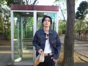 Gaku Oshida Instagram - .
遅ればせながら、27歳になりました。
当日、なかなか投稿できずすみません。
ファンの皆様からのお祝いも読ませていただきました。
友達や、仕事の関係者様も連絡してくれて嬉しかった〜。
ありがとう。
27歳も全力で生きたいとおもいます。