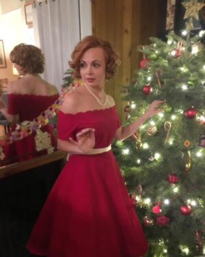 Galadriel Stineman Instagram - MY ❄️ BOOK ❄️ is HERE! Do you LOVE Christmas? Or houseplants? OR ME?! Planted in Christmas, my newest romance novel, is just in time for 🎄 Preorder now for its 12/5 release! All I want this season is for you to support my second release - a great gift to sneak under the tree! But it’s not too late to add my first release Love Against the Autumn Sky to your cart. What can I say? I love the seasons, books and all the feels 🥰 Check the link in my bio, or order from Amazon, B&N, Target or wherever you like to buy your reads. THANK YOU, THANK YOU, THANK YOU!