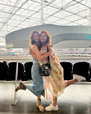 Galadriel Stineman Instagram - Started out a JV Swiftie, ended up in the major leagues. 🤩 Best. Night. Ever!