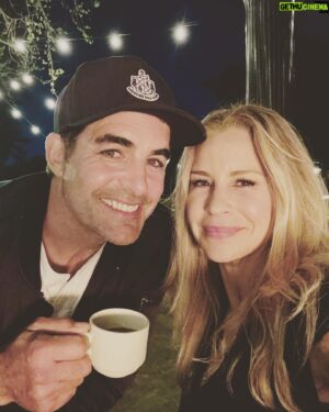 Galen Gering Instagram - I say it, you say it, everyone pretty much says it-I’m the luckiest man alive to be with you. Well, here’s to being lucky then. You are seriously an incredible woman, wife, mom, person, actor, photographer, ride-or-die legend! Happy Valentines @jennagering you are the best! Love it!!!