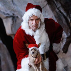 Garret Dillahunt Instagram - OK 2023–don’t let the door hit ya etc etc…

Happy holidays everybody. ❤️