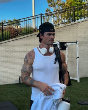 Garrett Miller Instagram - Heart is full 🍑
