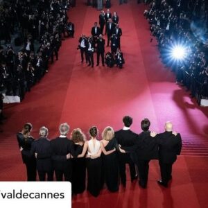 Gary Oldman Instagram - Une sirène napolitaine à Cannes 🧜‍♀️ A Neapolitan mermaid at Cannes
PARTHENOPE – PAOLO SORRENTINO

Avec l’équipe du film / With the film crew

🔎 Celeste Dalla Porta, Paolo Sorrentino, Stefania Sandrelli, Gary Oldman, Luisa Ranieri, Isabella Ferrari, Peppe Lanzetta, Dario Aita, Daniele Rienzo

#Cannes2024 #Competition #SélectionOfficielle #OfficialSelection @paolosorrentino_real @celeste.dalla.porta @giseleschmidtofficial @luisaranieriofficial @isabellaferrarireal @festivaldecannes @danirienzo @dario_el_hombre @peppelanzettareal