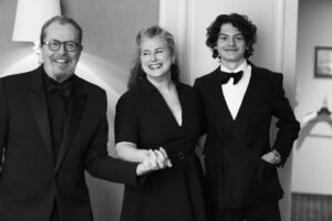 Gary Oldman Instagram - #parthenope premiere with @hollywoodauthentic 

Read the full story at link in bio