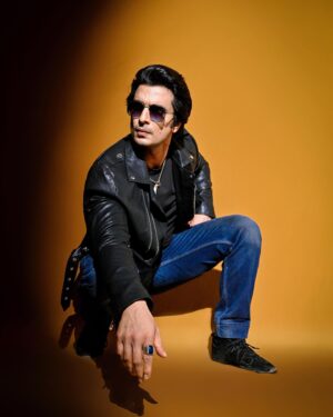 Gashmeer Mahajani Instagram - Nakhre toh main apne bhi nahi jhelta - 
क ख ग घ  म द फ क 🖤🖤
