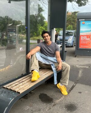 Gashmeer Mahajani Instagram - Vi - Desi Boy 😎