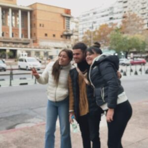 Gastón Soffritti Instagram - Carrete full random de mis días en Montevideo 🇺🇾

1- En la camita del @vivaldihotel 
2- Mixeando proteína con veneno
3- Un señor que se coló en la foto 
4- Paris pero en Montevideo 
5- Castigo nocturno
6- Sagitario siempre 
7- Granaderos y trompetitas
8- Una esquina en ciudad vieja 

Elegí la mejor! 🪓🚀