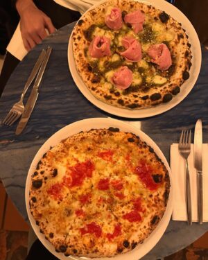 Gastón Soffritti Instagram - Full random ♻️

1- Fleco mordido 
2- Best pizza in town
3- Adquiriendo datita 🃏 
4- Invasión 
5- Fresca
6- Tratando de encontrar algo 
7- Se quemó un toque pero estaba rico 
8- Estudiando planetas 🪐 
9- Los mejores del mundo vs un equipito alemán