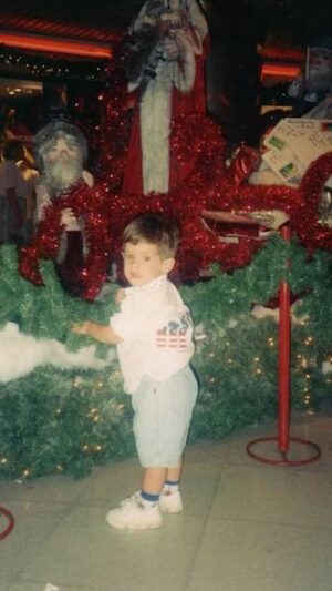 Gastón Soffritti Instagram - Hoy cumplo 32 años. El tiempo vuela. Mi deseo es poder disfrutarlo al máximo y dejar que me sorprenda, como me ha pasado a lo largo de mi vida. No me queda más que agradarles a todos los que me rodean y a ustedes por estar acá incondicionalmente! Gracias por todos estos años y vamos por más ❤️