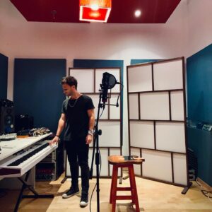 Gastón Vietto Instagram - - Loop - en todas las plataformas & YT
.
.
🎥 Dirección&Edición @nachomarinelli
.
. 
#loop #vietto #musica