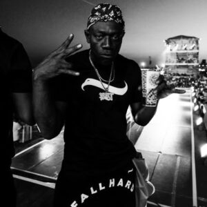 Gato Da Bato Instagram - 🏴‍☠️
THE ZAK 
Disponible partout liens dans le BiO 
#aunomdekelanight 
La piraterie n’est jamais fini 
#ZOELAND #92I #SAL #NU⭐️AR