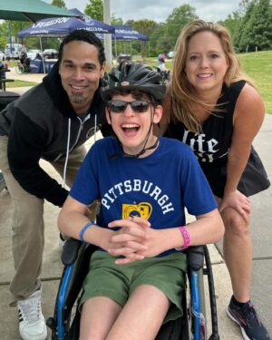 Gavin McHugh Instagram - Thank you @liferollsonfoundation for such a fun day! Thank you for everyone who donates to make this day possible and for the volunteers especially @ms_jen4 @miguel_arroyo and my buddy @tbresnihan I literally had such a great day!
